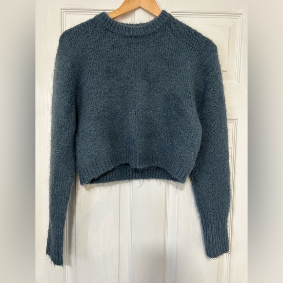 Zara Small Cropped Blue Long Sleeve Sweater - Picture 1 of 4
